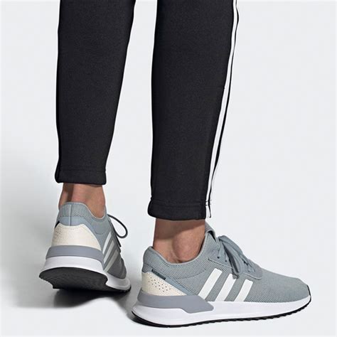 model adidas schuhe weiß grau frau instargamm|Graue adidas Schuhe für Damen online kaufen.